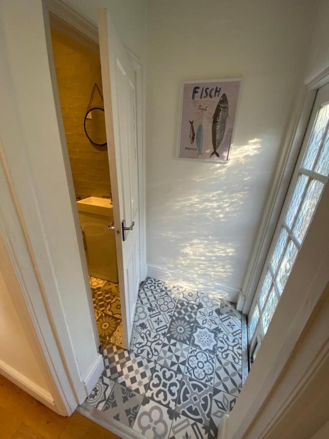 Stylish 2 Bedroom Cottage, Close To Town Centre Вётинг Экстерьер фото